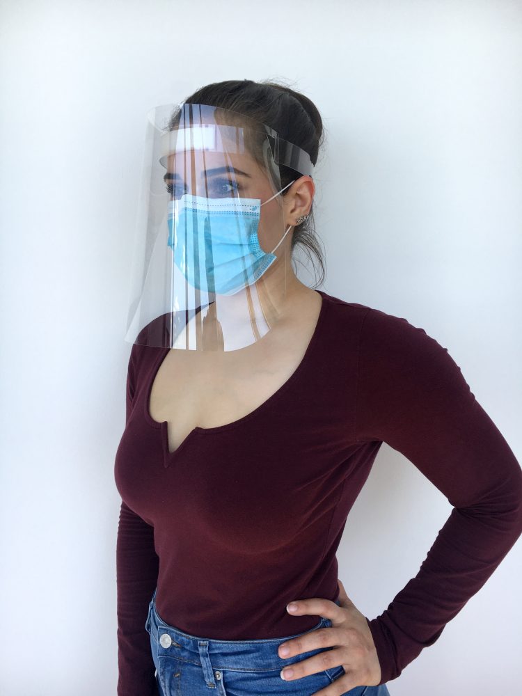 Gesichtsvisier mit medizinischem Mundschutz